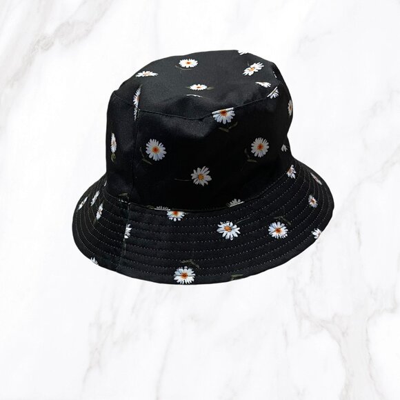 Alice + Olivia Reversible Daisy Print Bucket Hat, OS‎ - Picture 3 of 5